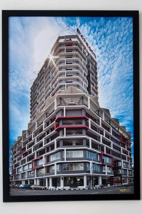 Octagon Premium Town Center 2br 101 By Grab A Apartment *